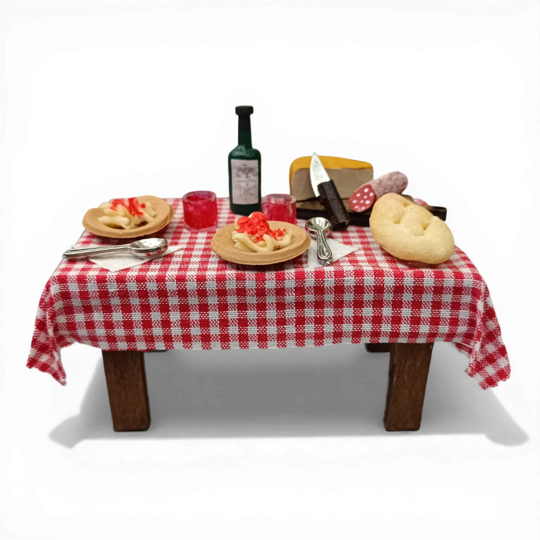 Tavola Imbandita Tovaglia Rossa in legno